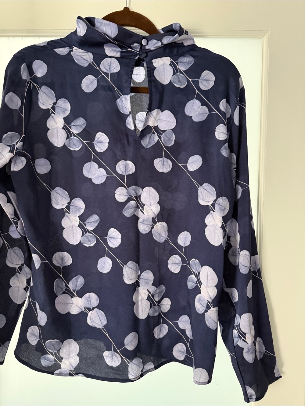 Banana Republic Navy Blue Long-Sleeve Blouse - Picture 4 of 4